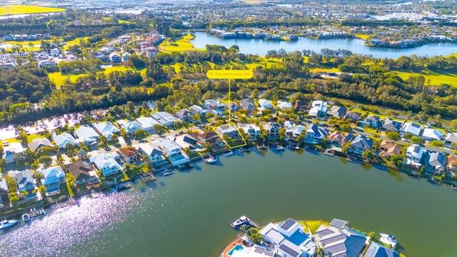 70 The Peninsula, QLD 4212