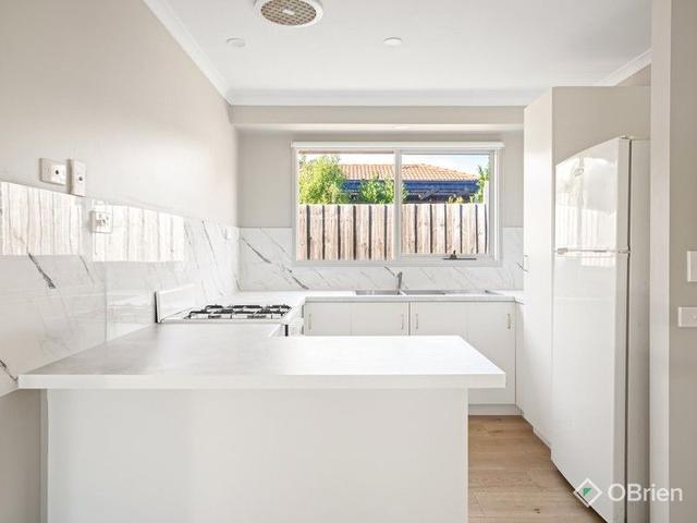 2 Turnbull  Court, VIC 3201