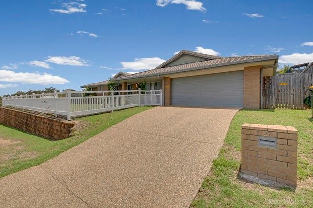 27 Dartmouth Close, QLD 4680