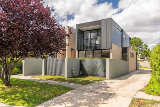 1/4 Bareena Street, ACT 2604