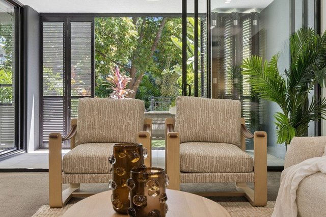 303/10 Pidgeon Close, QLD 4101
