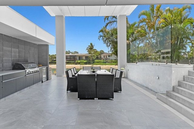 44 Rudd Street, QLD 4218