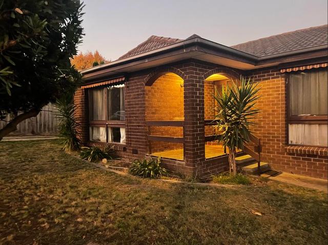 5/4 Cloverset Avenue, VIC 3805