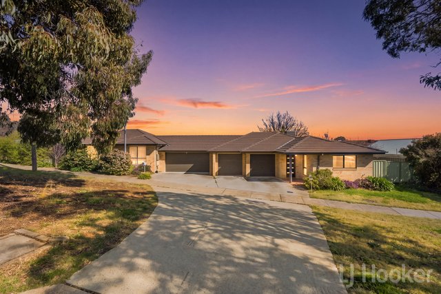 1 & 2/25 Crest Road, NSW 2620