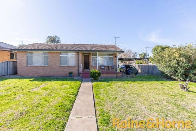4 Laughton Street, NSW 2830