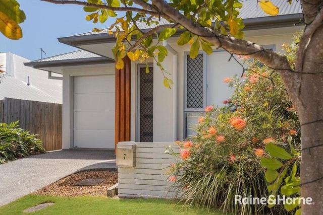 7 McLean Street, QLD 4306