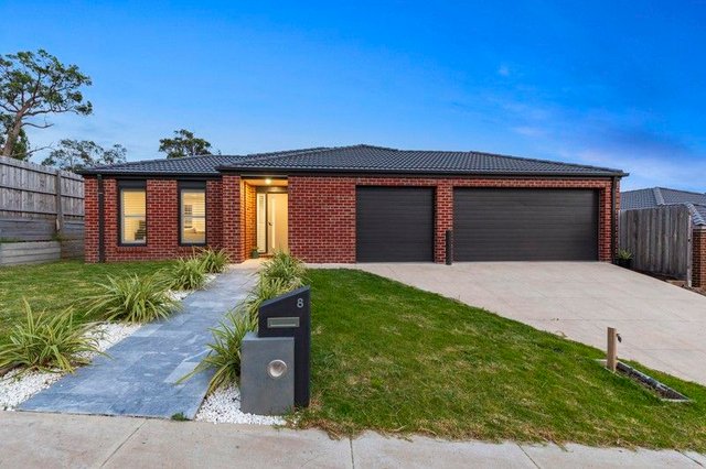 8 Magnolia Way, VIC 3815