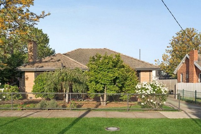 18 Gisborne Crescent, VIC 3073