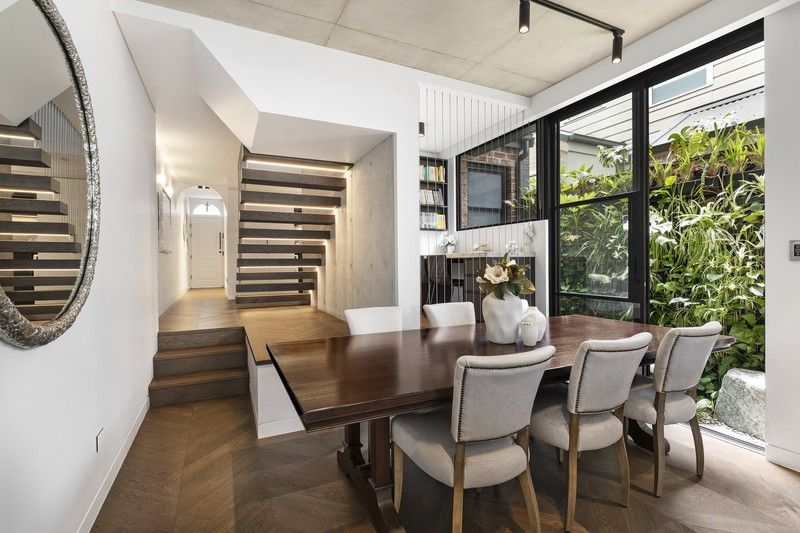 https://images.allhomes.com.au/property/photo/07fddb64b3c65a021b7568556fe8cbe1_hd.jpg