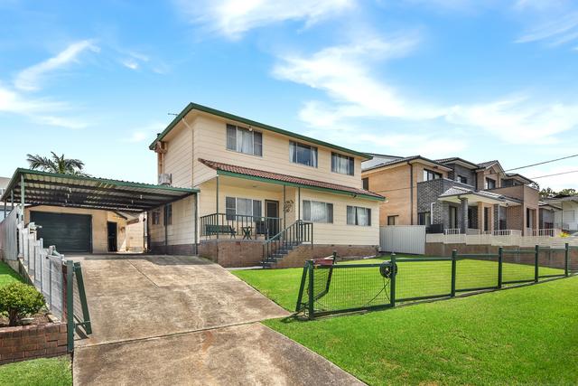 8 Martin Cres, NSW 2164