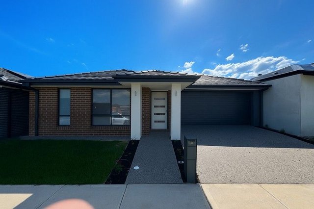 11 Kenmore Way, VIC 3978