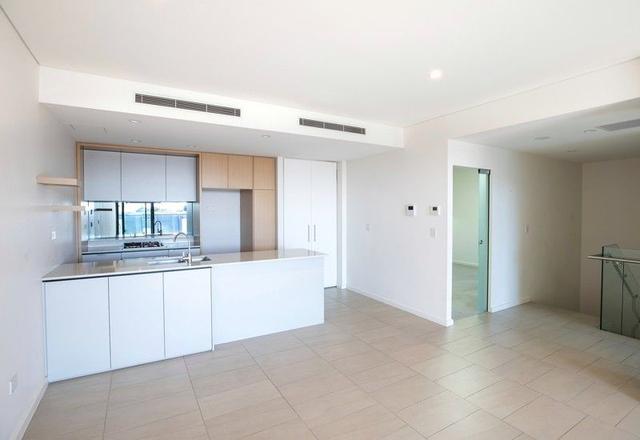 604/12 Barr, NSW 2050