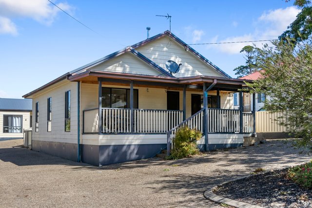1/9 Adina Place, NSW 2630