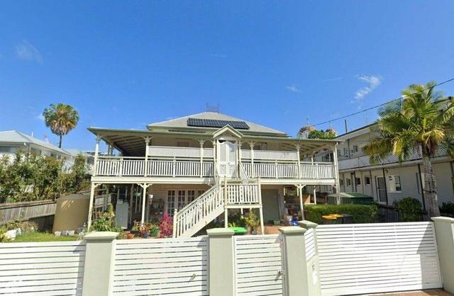 15 Lockhart Street, QLD 4102