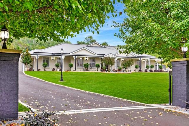 4 Lakeside Drive, NSW 2570