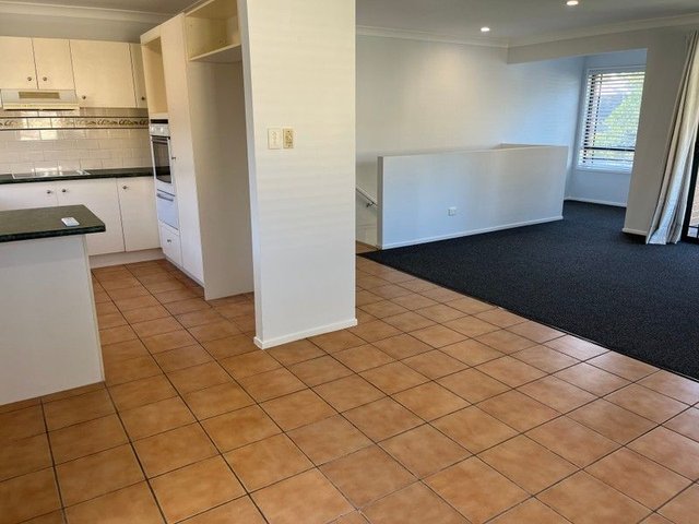 1B Olmo Court, QLD 4211