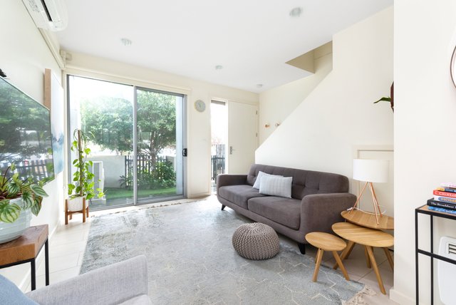 25 Errol Street, ACT 2911