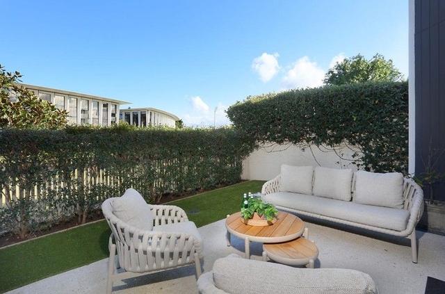 7 Theatre Drive, QLD 4217