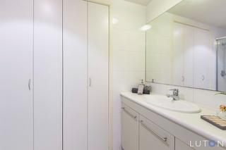Bathroom (2016-08-25)