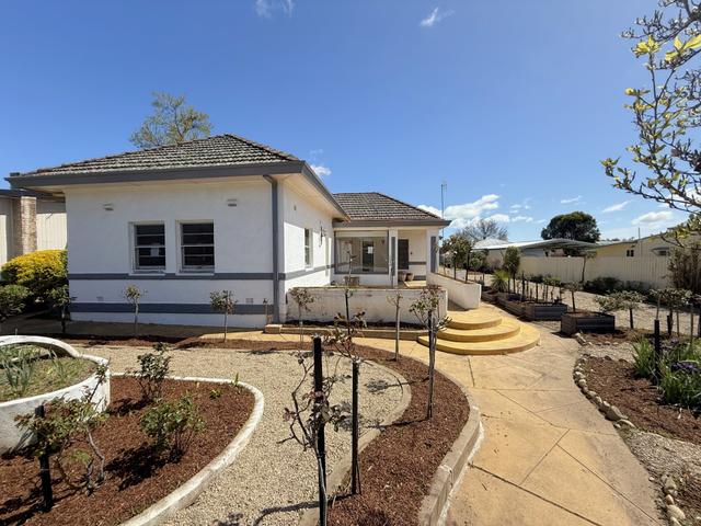 27 Thornhill Street, NSW 2594
