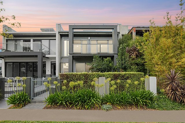 52 Phyllis Ashton Circuit, ACT 2912