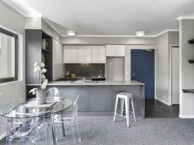 1/8 Sayers  Street, QLD 4053