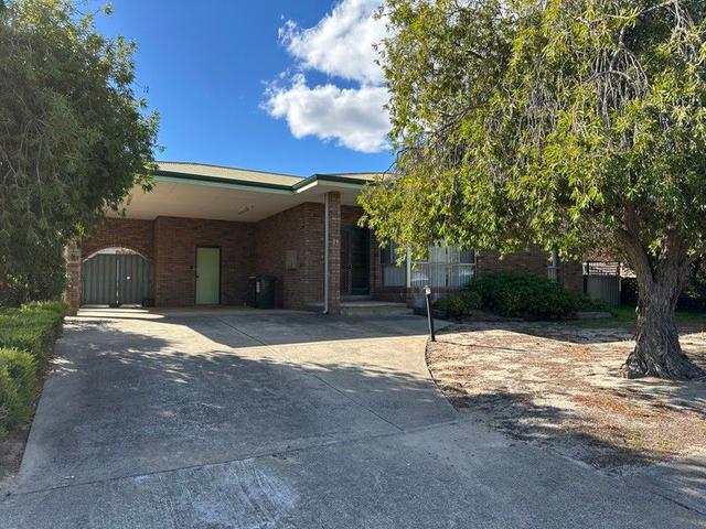 25 Carinya Gardens, WA 6317