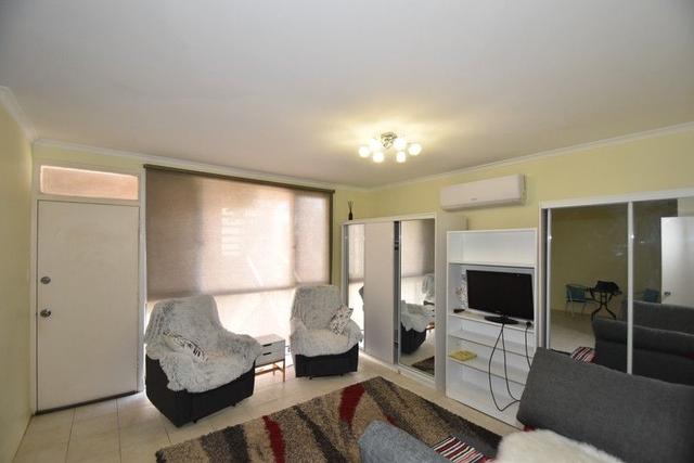 8/19 Nicker Crescent, NT 0870