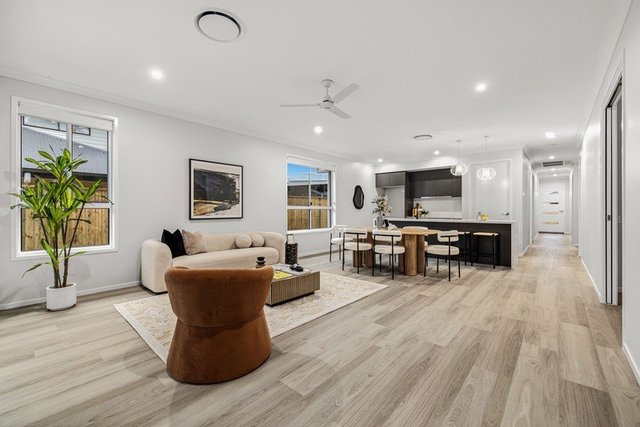 8 Darling Court, QLD 4125