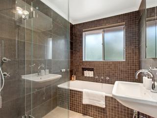 Bathroom (2017-04-18)