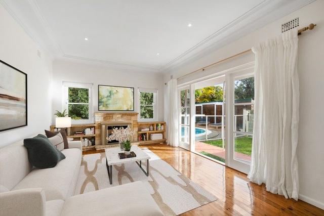 29 Woodland  Street, NSW 2093
