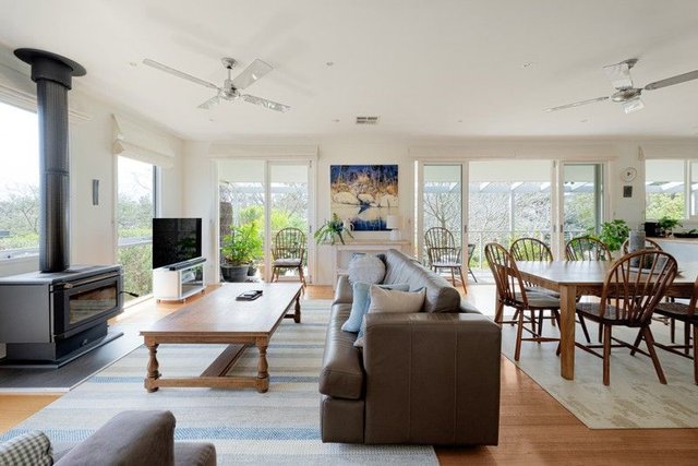 9 Wilby Street, VIC 3943