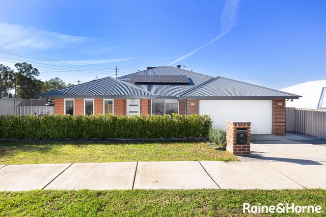 27 Gasnier Loop, NSW 2650