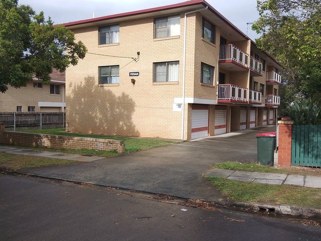 2/11 Buckle Street, QLD 4013