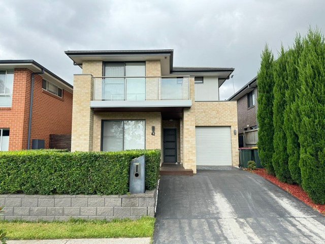 42 Glory Street, NSW 2762