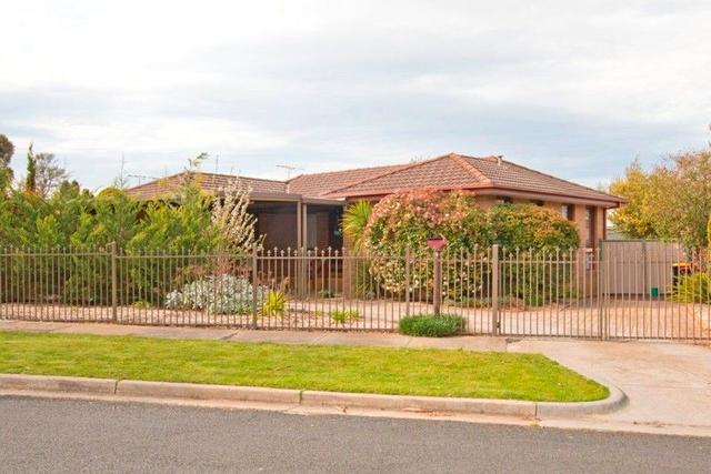 28 Rathdowne Cct, VIC 3337