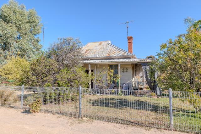 15 Railway Terrace, VIC 3490