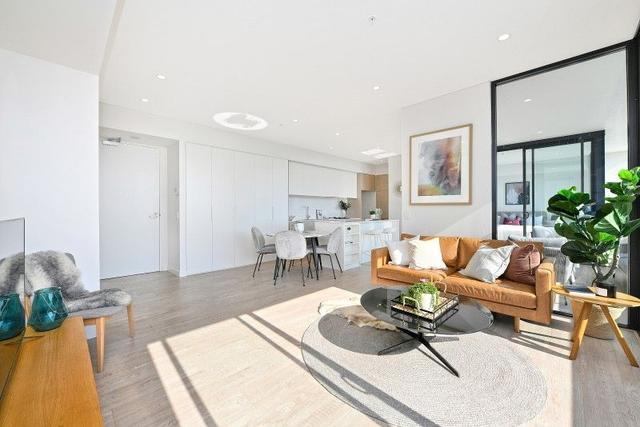 906/2 Honeyeater Street, NSW 2141