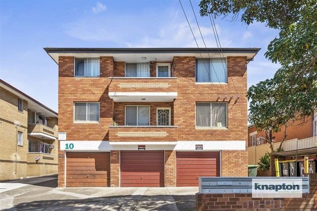 13/10 Fairmount Street, NSW 2195