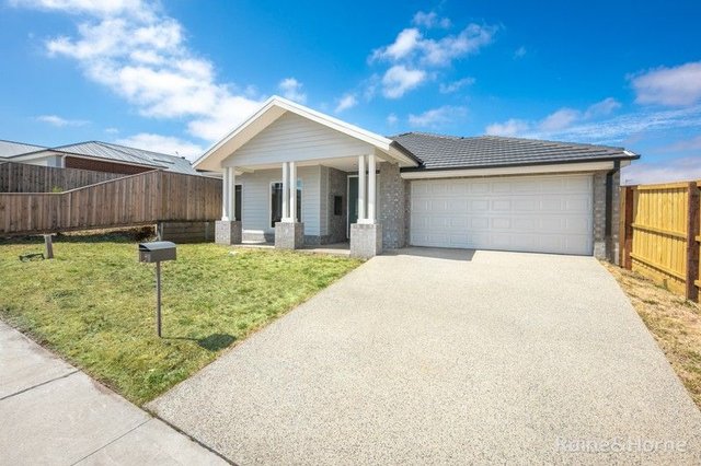 16 Stonemason Boulevard, VIC 3444