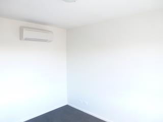 Bedroom 1 (2011-11-25)