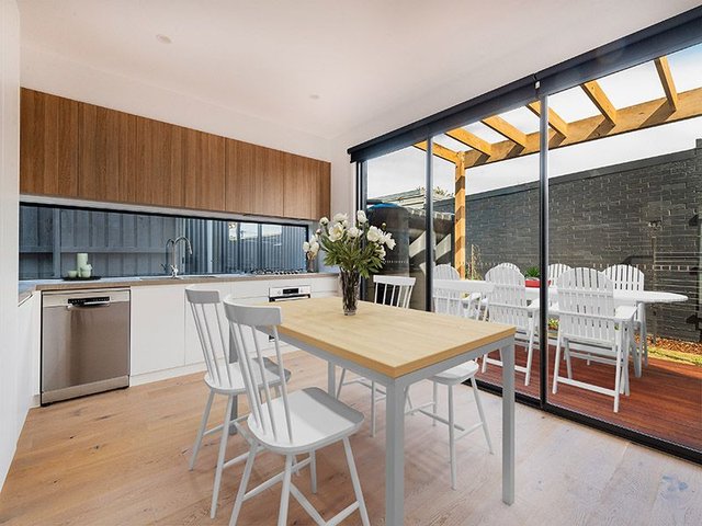 4/22 Eulinga Road, VIC 3169