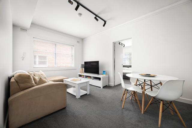 1/15 Botany Street, NSW 2022