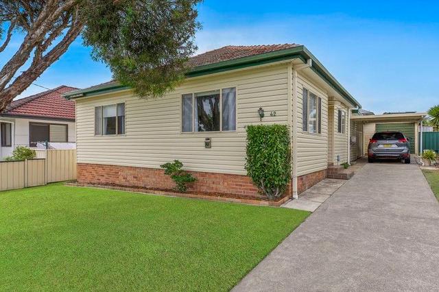 42 Lakeside Parade, NSW 2261