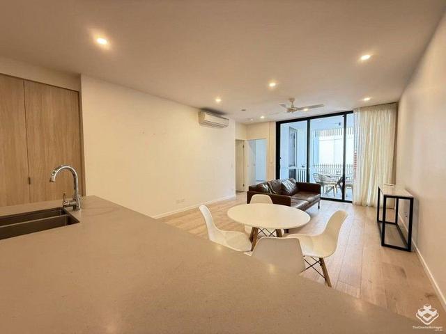 11012/19 Wilson Street, QLD 4101
