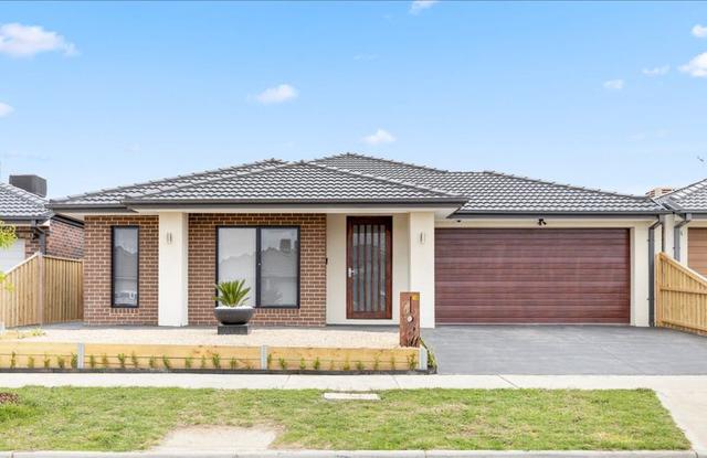 18 Orana Boulevard, VIC 3753