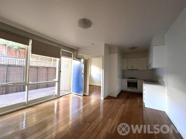 7/12 Robe Street, VIC 3182