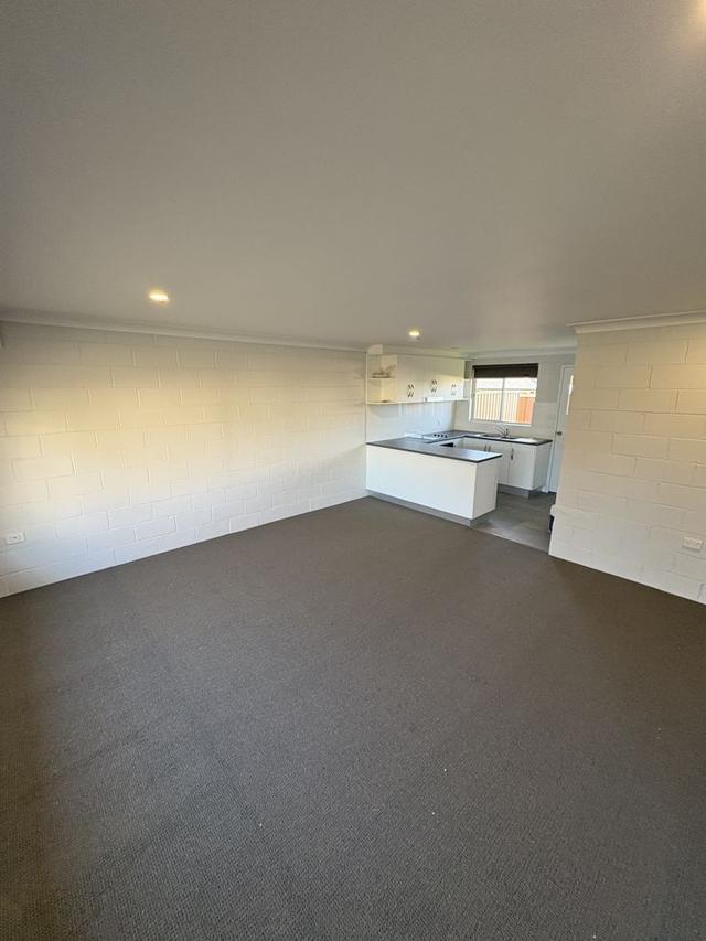 1/3 Wigan Ave, NSW 2350