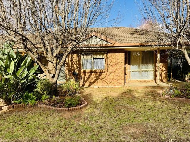 4 Palm Terrace, VIC 3500