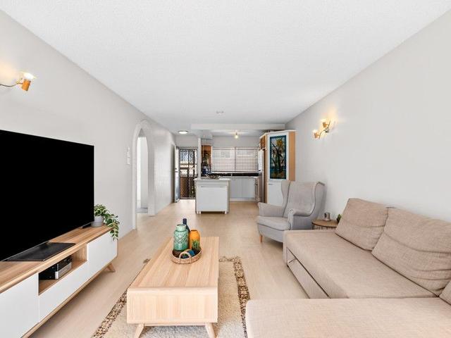 3/32 Macaulay Street, QLD 4151